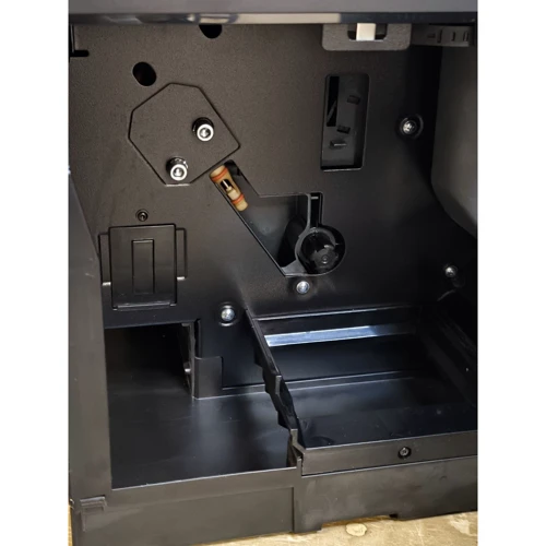 Saeco New Royal Plus (Кофемашины и кофеварки)(79012330)Stylus Approved: Причина уценки Товар после обзора. Сварена 1 чашка кофе. Немного остатков кофе в рабочей группе. Полная комплектация
