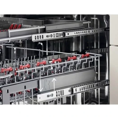 Встраиваемая посудомоечная машина AEG FSM31401Z: Вместимость (комплектов) 9