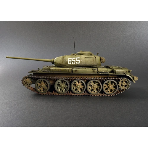 Сборная модель MiniArt Советский средний танк Т-44 M (MA37002) фото 11