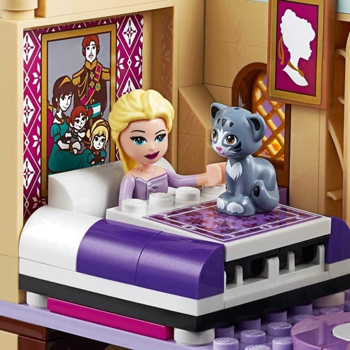 Конструктор LEGO Disney Princess Деревня в Эренделле (41167): Количество деталей, шт. 521