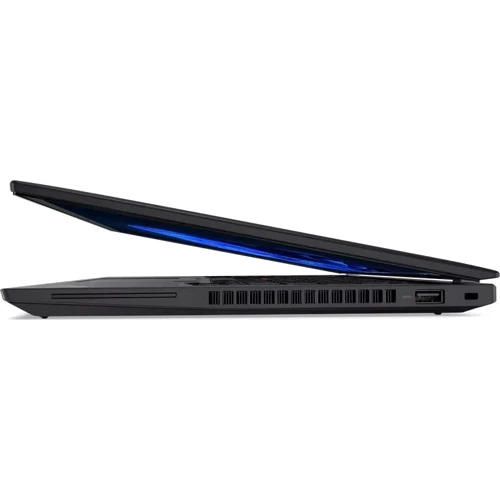 Ноутбук Lenovo ThinkPad P14s G4 (21K5000EUK): Видеоадаптер AMD Radeon 780M