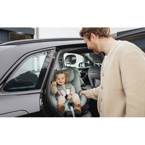 Автокресло Britax Römer DUALFIX 5Z Soft Taupe (2000039638): Оснащение Вращающееся на 360° сиденье облегчает и экономит множество задач