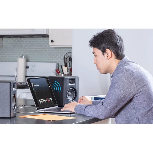 Студийные мониторы M-AUDIO BX4 BT Bluetooth Monitors: Вид Активный