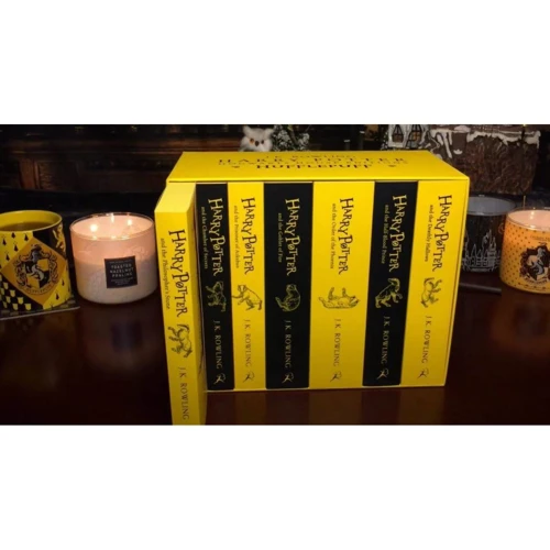 J. K. Rowling: Harry Potter Hufflepuff House Editions Paperback Box Set: Количество страниц 3888