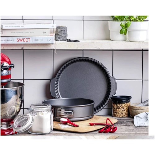 Форма для запікання KitchenAid, Ø 24 см, роз'ємна (CC003295-001): Матеріал Алюминий