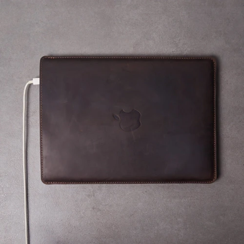 INCARNE Vertical cover LOGO Free Port Plus Brown for MacBook Air 13" M3 | M2 | M1: Тип аксессуара чехол