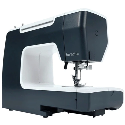 Швейная машина Bernina Bernette B35: Габариты 29х39х17 см