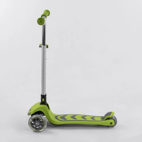 Самокат трехколесный Best Scooter складной алюминиевый руль, 4 колеса PU со светом Light green (102320): Тип колес литые