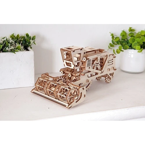 Механічний 3D пазл UGEARS "Комбайн" (70010): Вид наука і техніка