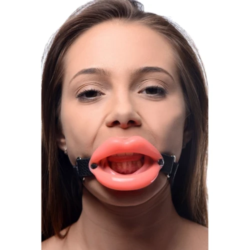 Розширювач рота Master Series Sissy Mouth Gag в формі пишних губ