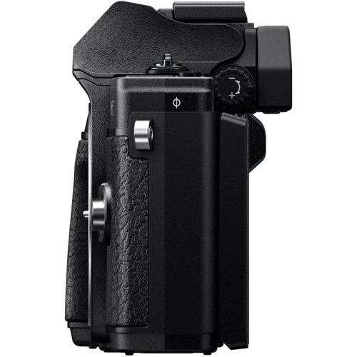 Olympus OM-D E-M10 Mark III Body Black: Размер матрицы 17.3x13 мм