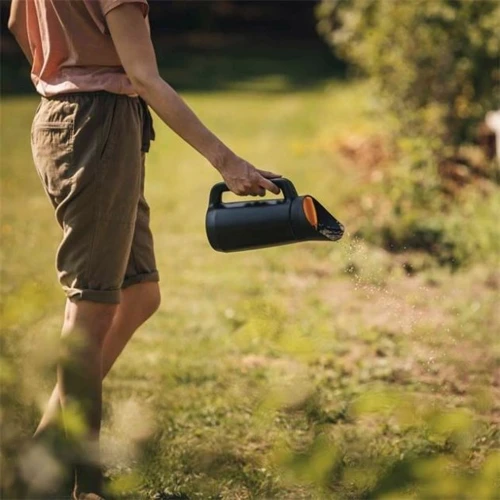 Разбрасыватель Fiskars Solid ручной (1057076): Тип сеялки