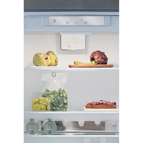 Встраиваемый холодильник Whirlpool SP40 801 EU фото 12
