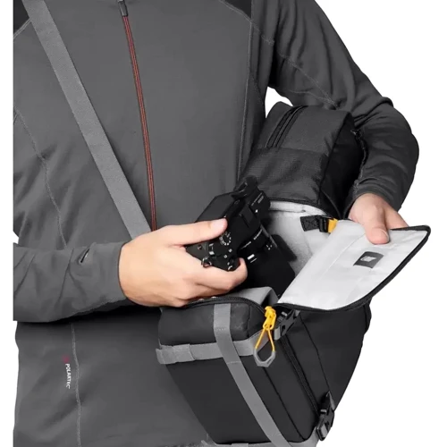 Lowepro Slingshot SL 250 AW III Black (LP37335-PWW): Отдел для ноутбука 22 х 1 х 27 см