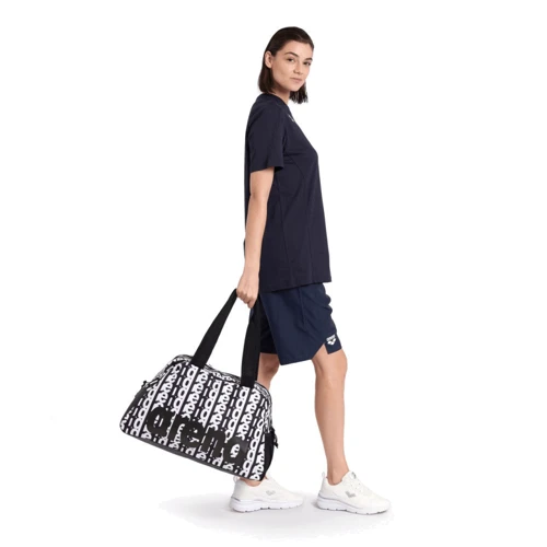 Сумка Arena FAST SHOULDER BAG ALLOVER 35L черно-белая Уни 55х27x32 см (002434-115): Материал полиэстер