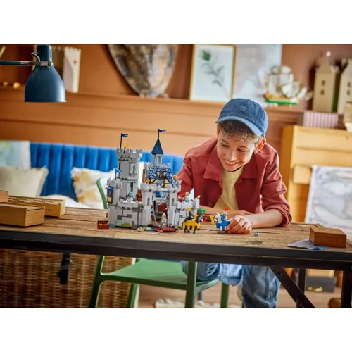 Конструктор LEGO Creator Середньовічний замок із лицарем на коні (31168) фото 8