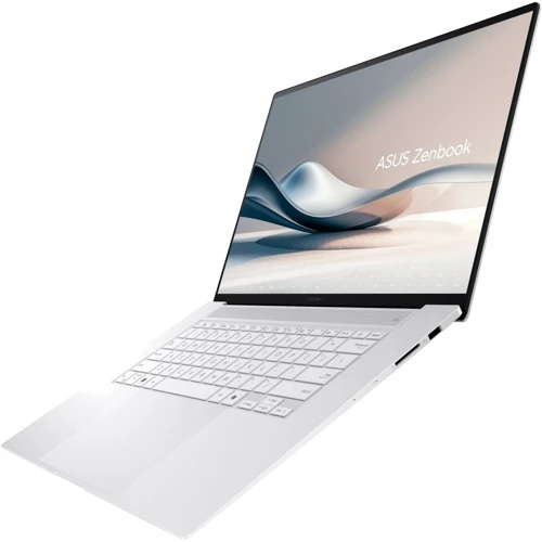 Ноутбук ASUS Zenbook S 16 UM5606WA Scandinavian White (UM5606WA-RJ244X): Тип экрана глянец