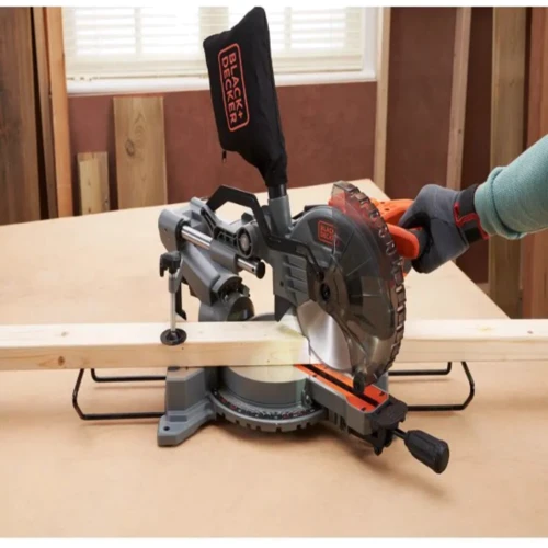 Дисковая пила Black+Decker BES701 UA