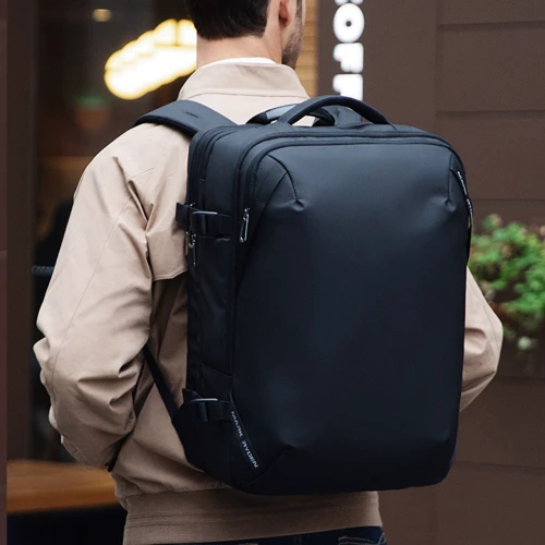Сумка для ноутбука Mark Ryden 17,3" Expanse Black (MR9993KR): Форм-фактор 17.3"