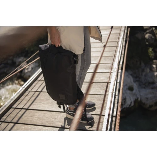 Рюкзак Jack Wolfskin Helsinki Rolltop черный (2010331_6666): Застежка Молния