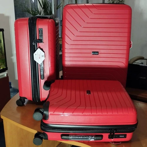 Валіза Swissbrand Eden (M) Red (SWB_LHEDE201M): Країна виробник Китай