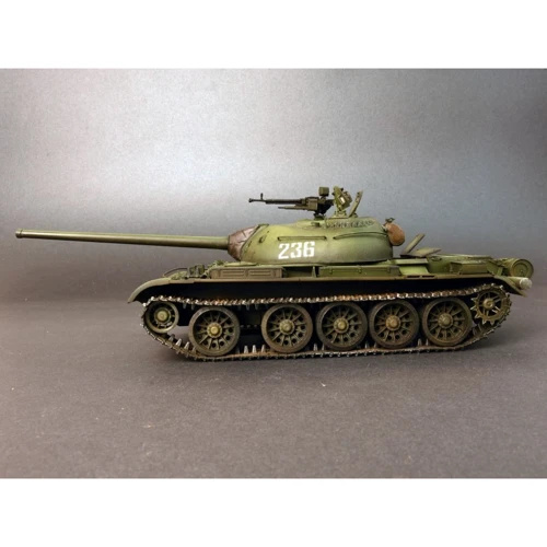 Збірна модель MiniArt Радянський середній танк T-54-3, 1951 рік (MA37015) фото 4