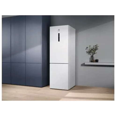 Холодильник ELECTROLUX LNC7ME32W3: Объем морозильной камеры, л 101