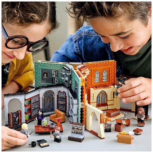 LEGO Harry Potter В Хогвартсе: урок трансфигурации (76382): Серия Harry Potter