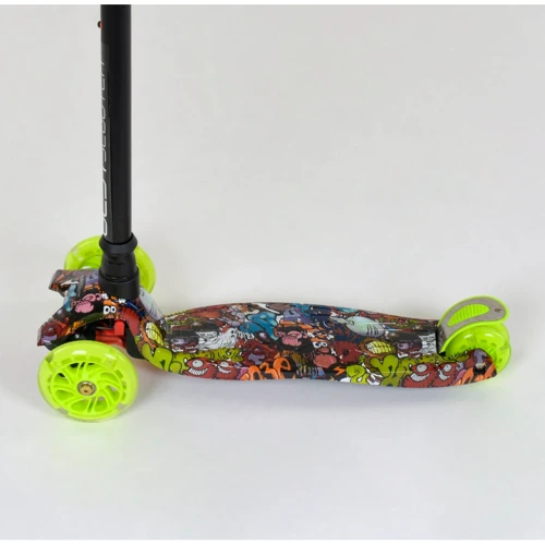 Самокат трехколесный MAXI "Best Scooter" пластмассовый, трубка руля алюминиевая Light green/Black (74318): Количество колес 4