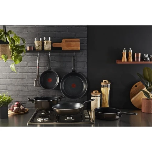 Tefal XL Intense 26 см (C3840553): Материал ручки Бакелит