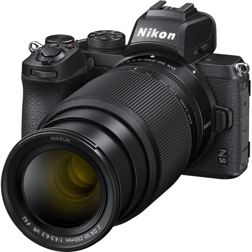 Nikon Z50 kit (16-50mm + 50-250mm) VR: Максимальный размер кадра 5568 x 3712