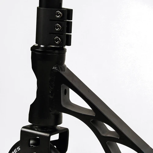Самокат трюковый Best Scooter Reactor Black and White (112773): Тип колес литые