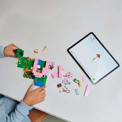 Конструктор LEGO Minecraft Будинок для поросят 238 деталей (21268) фото 9