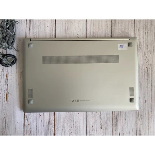 Ноутбук Samsung NP750XDA-KD3SE Stylus Approved (А): Причина уцінки Активированный, витринный вариант, хорошее состояние. В комплектации коробка, блок зарядки, шнур