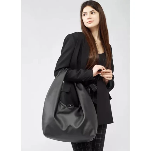 Женская сумка хобо Sambag HOBO L черная (53300001): Застежка Молния