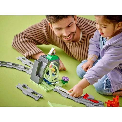 Конструктор LEGO DUPLO Дополнительный набор Железнодорожный тоннель и колеи 20 деталей (10425) фото 4