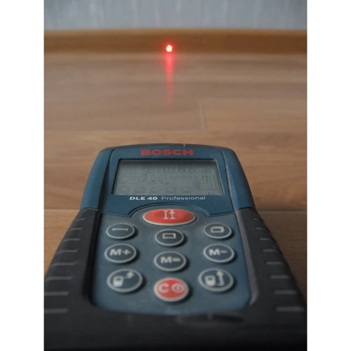 Лазерний далекомір Bosch DLE 40 Professional (0601016300): Тип Лазерный