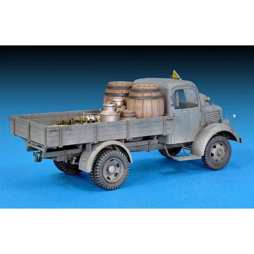 Сборная модель MiniArt Немецкий грузовой автомобиль L1500S / German cargo truck L1500S (MA35142): Тип модели грузовик