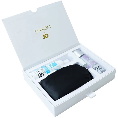 Подарочный набор Svakom Anniversary Box: вакуумный стимулятор, ленты, маска, лубрикант, спрей