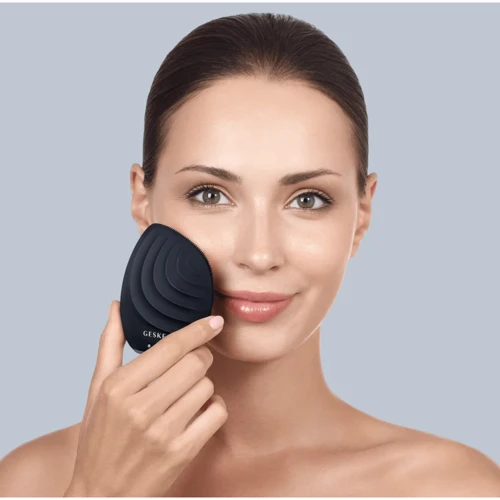 Електронна ультразвукова щітка для обличчя GESKE Sonic Facial Brush 5в1 black фото 5