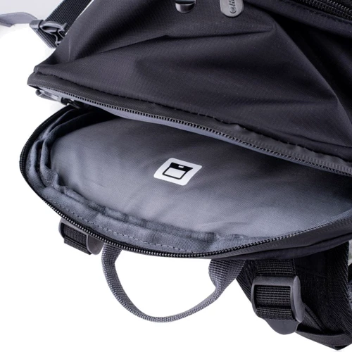 Рюкзак Hi-Tec Beepack 32 л черный (BEEPACK-BLACK/SALSA): Застежка Молния