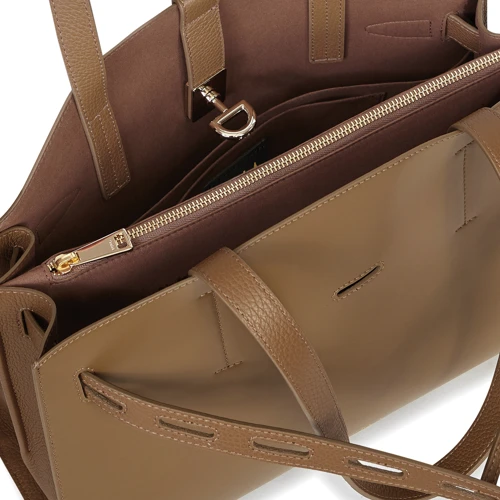 Жіноча сумка тоут Furla Margherita M Top Handle світло-коричнева (WB00174A.0029FAN00): Країна виробник Італія