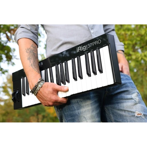 IK MULTIMEDIA iRIG KEYS 37 PRO: Питание От USB порта