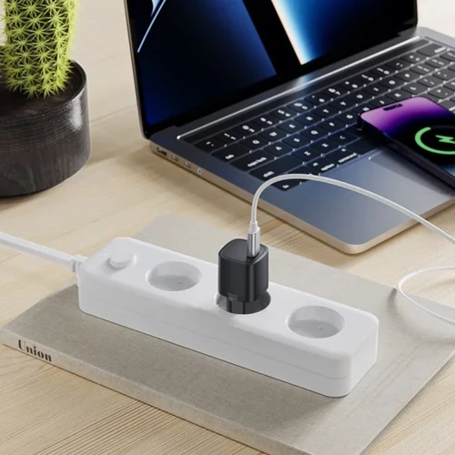 Зарядное устройство Proove Wall Charger USB-C Silicone Power 20W Black: Тип сетевое