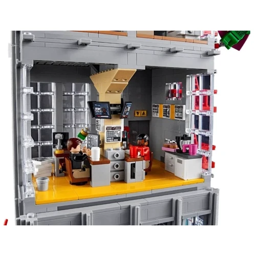 Конструктор LEGO Super Heroes Marvel Людина-Павук: Дейлі Бьюгл 3772 деталі (76178) фото 7