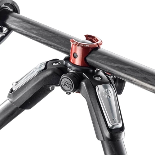 Manfrotto 055 Carbon Fiber 3-section Tripod: Максимальная высота 170 см