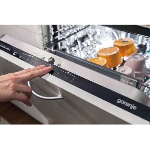 Встраиваемая посудомоечная машина Gorenje GV672C62: Вместимость (комплектов) 16