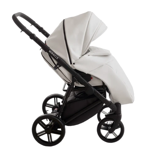 Универсальная коляска 2 в 1 Broco Miracle Black 9023-BMB-05, white, белый фото 13