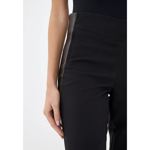 Брюки Luzana Флави 42-44 черные: Фасон Классика