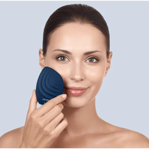 Електронна ультразвукова щітка для обличчя GESKE Sonic Facial Brush 5в1 midnight фото 5